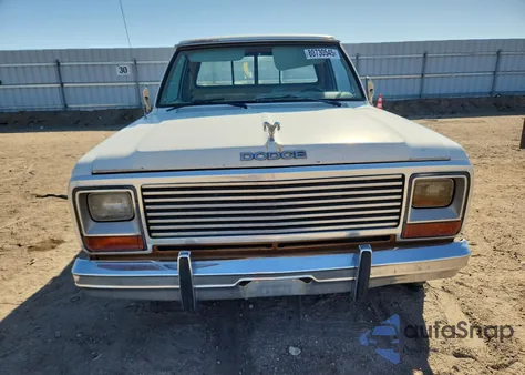 1985 Dodge D-Series D200 z USA, uszkodzony, nr VIN 1B7HD24T2FS659637